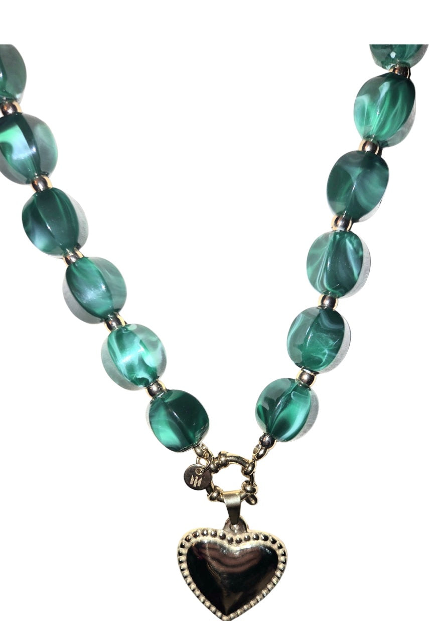 bead ketting  met hart bedel