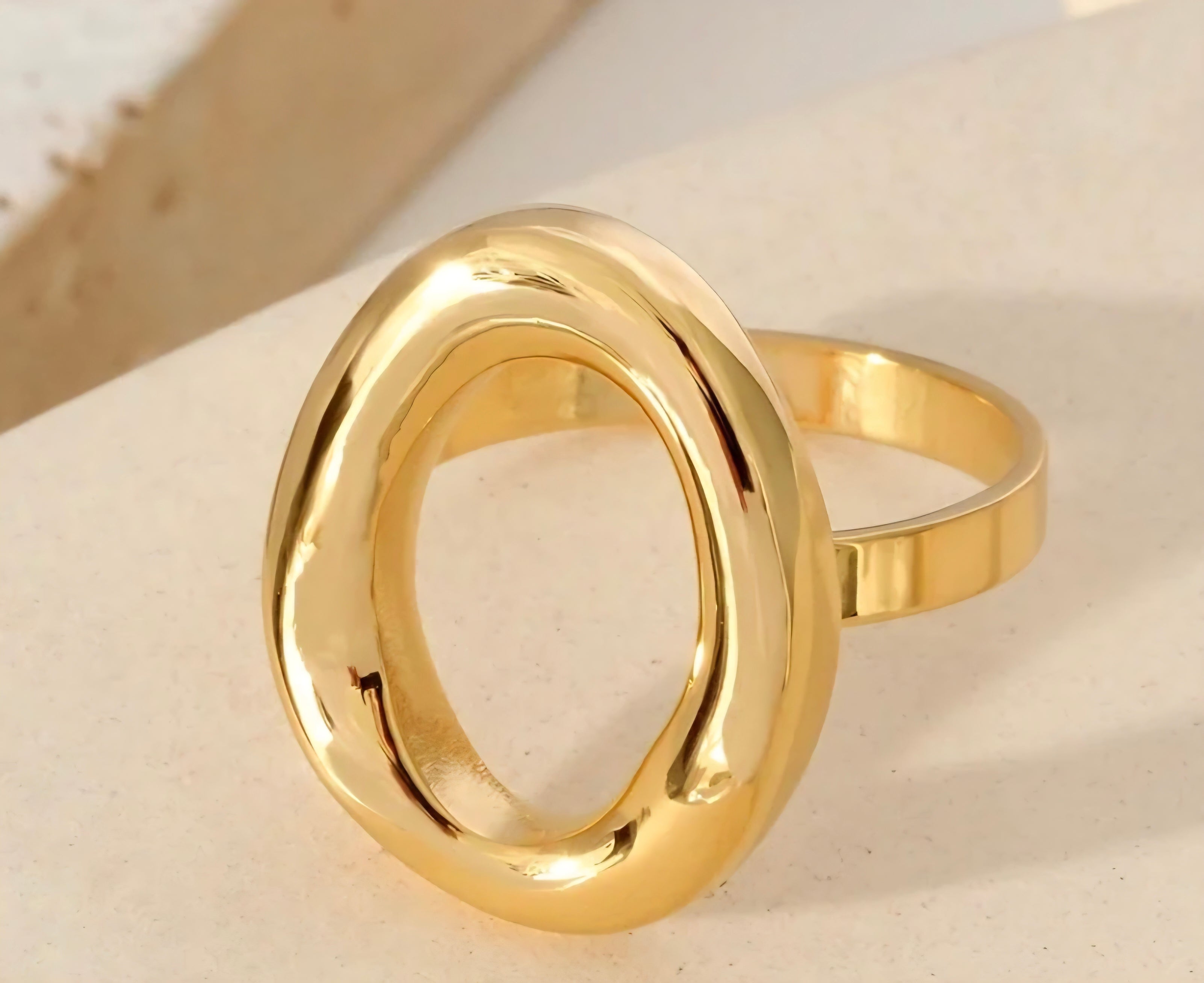 Ring ovaal - goud- verstelbaar- Stainlesssteel
