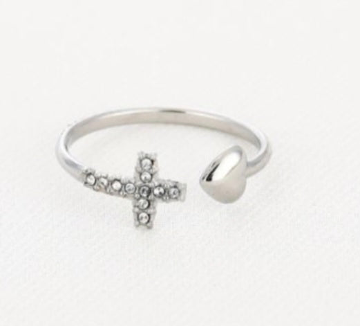 Ring met kruisje en hartje verstelbaar en Stainlesssteel. Zilver