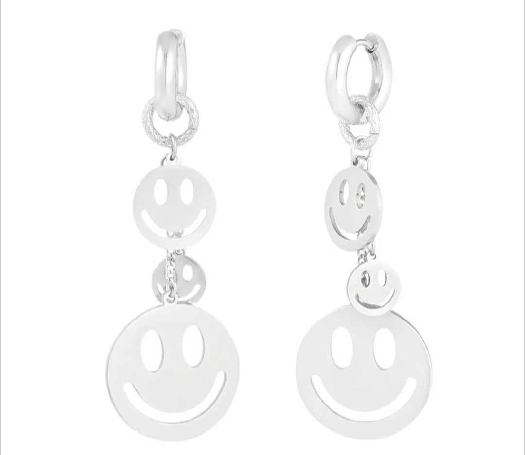 Smiley oorbellen- zilver- Stainlesssteel